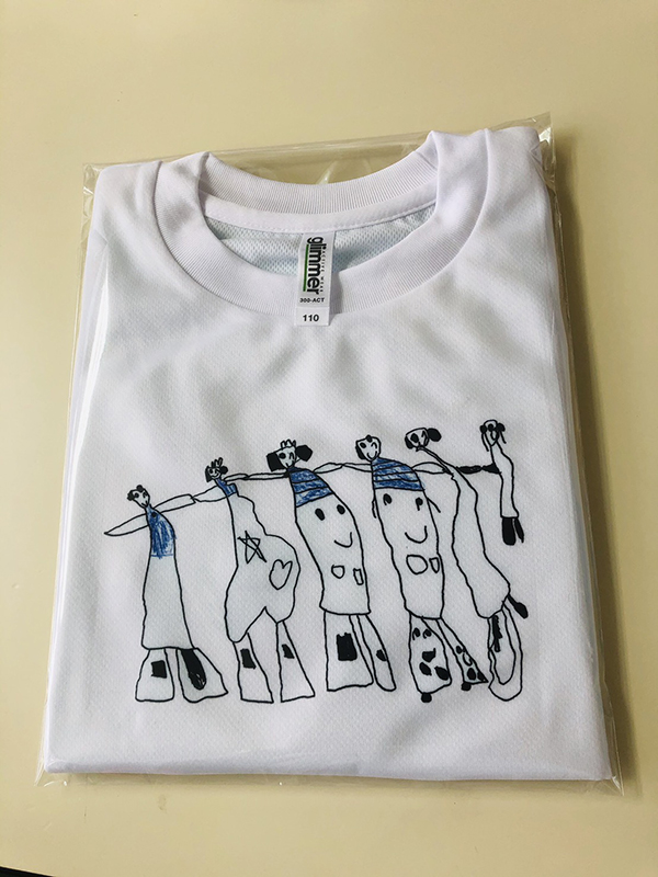 お子様の描かれた可愛い絵をオリジナルTシャツに　宝塚市の梅田　様